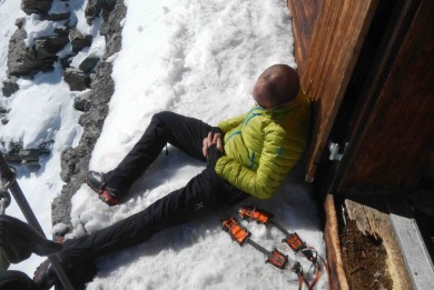 Malte gleicht den Schlafmangel von fast 36h Dauereinsatz aus...